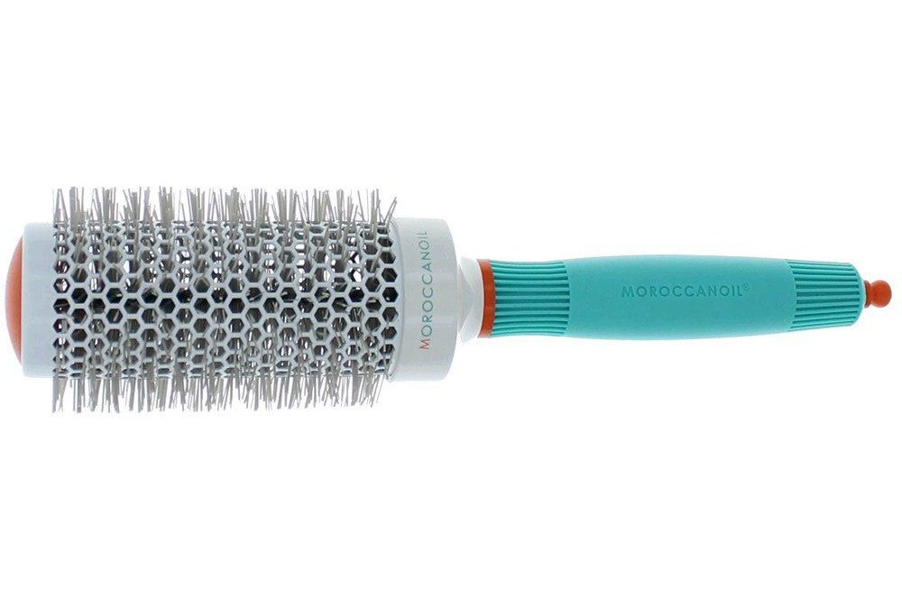 best-round-brush-for-blowouts-blowout-studio